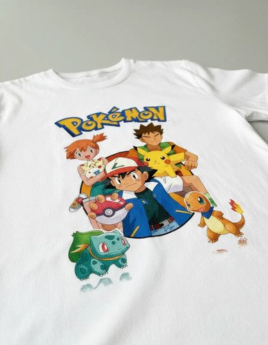 D_890330-MLM94886258843_102025-O.jpg Playera Pokemon Ash, Brock, Misty Unisex Adulto