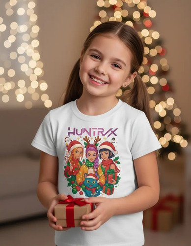 D_932877-MLM101209755351_122025-O.jpg Playera Navideña Huntrix Demon Hunters Infantil