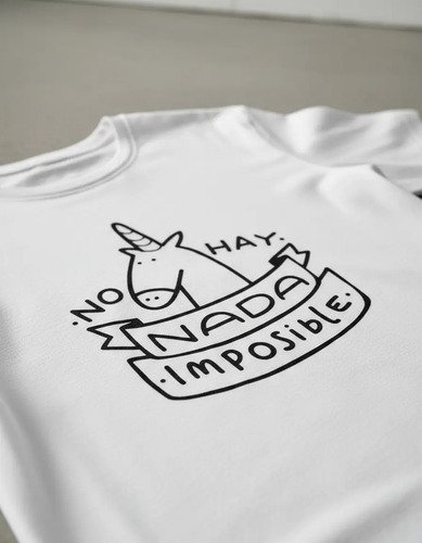 D_647585-MLM94026356550_102025-O.jpg Playera Unicornio Nada Imposible