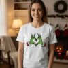 D_704493-MLM97470185979_112025-O.jpg Playera Grinch Corazon Navidad