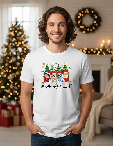 D_761525-MLM98662042083_112025-O.jpg Playera Navidad Bluey Family Friends Unisex