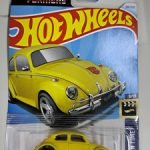 Bocho - Vocho Bumblebee Transformers Hot Wheels Amarillo
