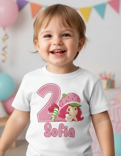 D_851867-MLM113476552356_072026-O.jpg Playera Infantil Rosita Fresita Cumpleaños Personalizada