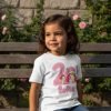 D_965939-MLM113475845330_072026-O.jpg Playera Infantil Rosita Fresita Cumpleaños Personalizada